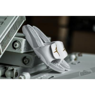 Jordan Hydro 5 White/ Metallic gold Coin-Pure Platinum
