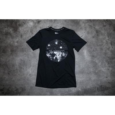 Nike International Satellite Tee Black/ White