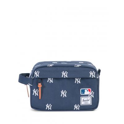 Na kosmetiku Herschel Supply Major League Baseball® x Chapter Navy/White Yankees