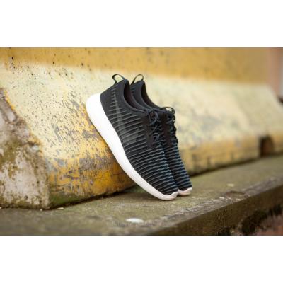 Nike Roshe Two Flyknit Black/ Dark Grey-White-Volt