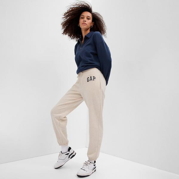 Kalhoty GAP Logo Joggers Oatmeal Heather S