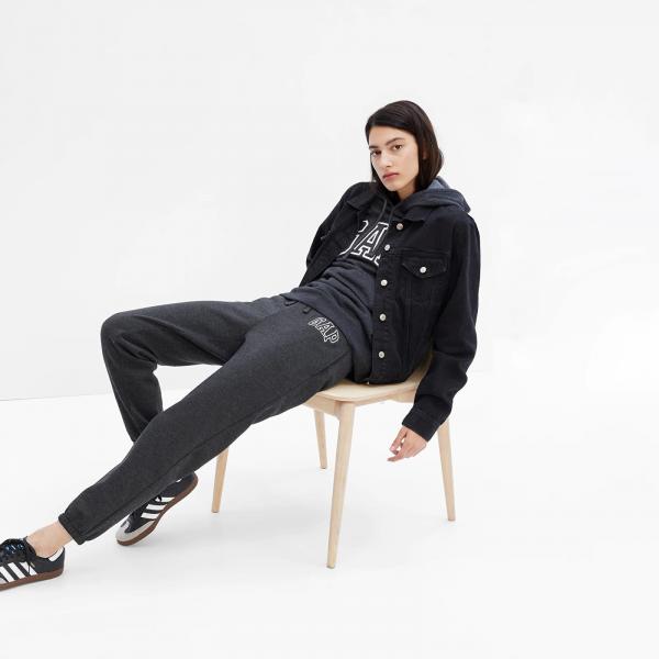 Kalhoty GAP Logo Joggers Heather Charcoal M
