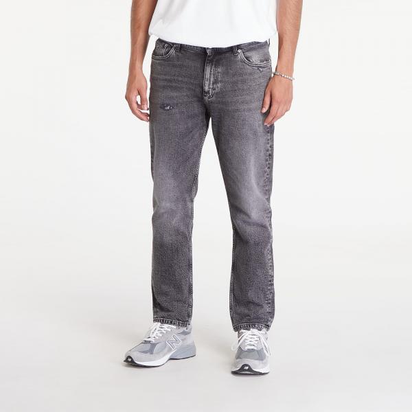 Kalhoty Tommy Jeans Dad Jean Regular Tapered Denim Black W33/L34