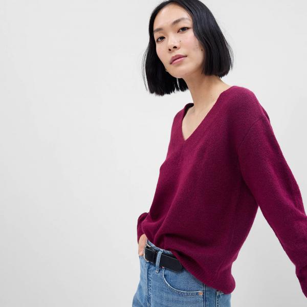 Svetr GAP V Neck Sweater Acai Berry XXS