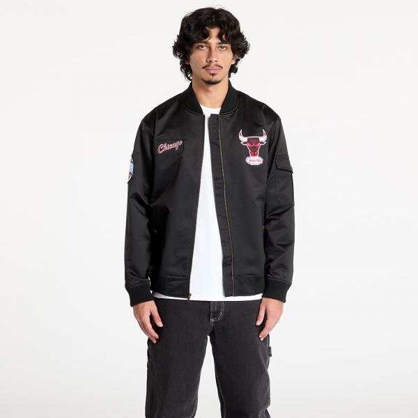 Bunda Mitchell & Ness NBA Team Leader Satin Vintage Logo Bulls Bomber Black M