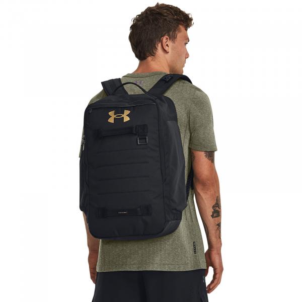 Batoh Under Armour Contain Backpack Black/ Black/ Metallic Gold Universal