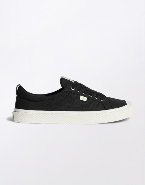 Cariuma OCA Low Black 38