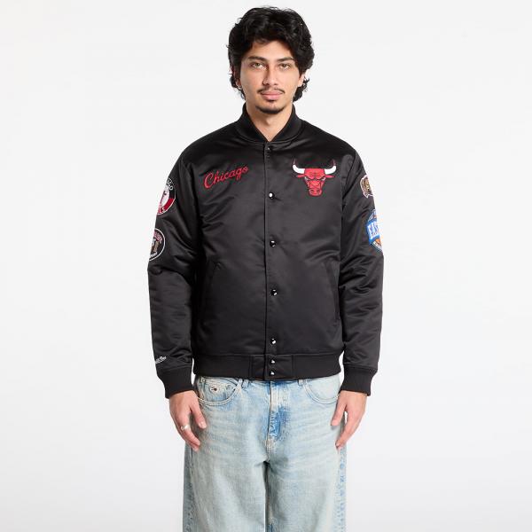 Bunda Mitchell & Ness NBA Blackout Heavyweight Satin Jacket Chicago Bulls Black XXL