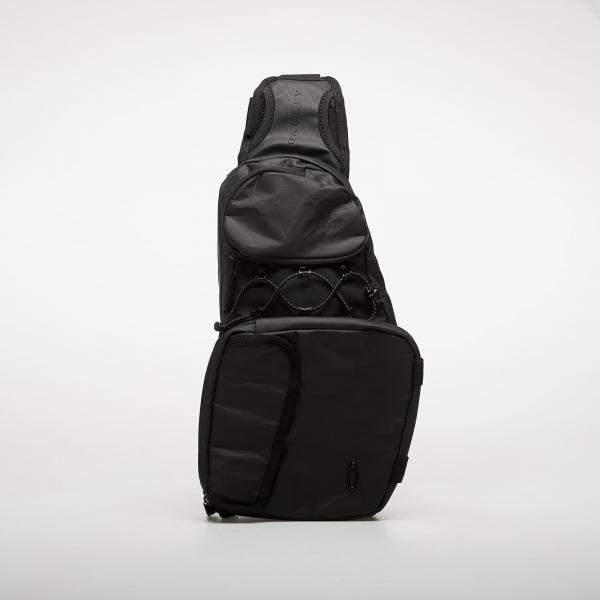 Taška Oakley Latitude Flex Belt Bag Blackout Universal