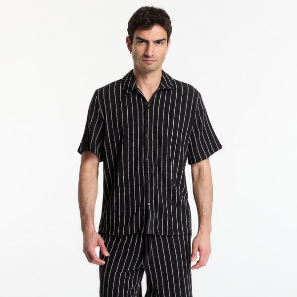 Košile Urban Classics Striped Crinkle Resort Shirt Black/ Off White L