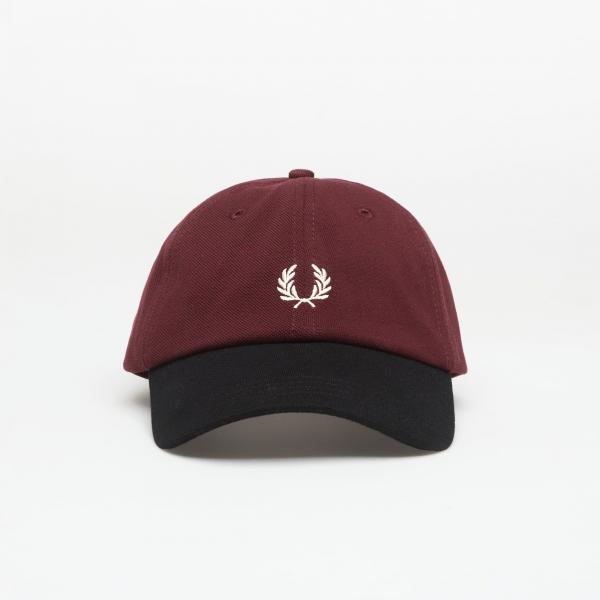 Kšiltovka Fred Perry Blocked Pique Classic Cap Oxblood Universal