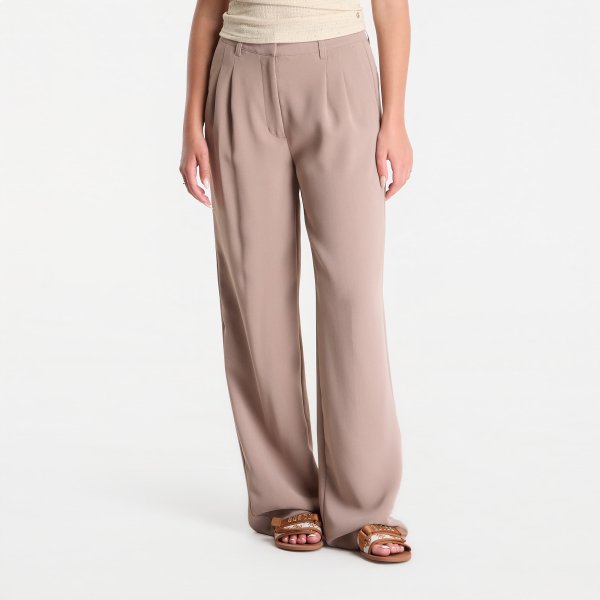 Kalhoty GUESS Theoline Perfect Pant Silk Taupe L
