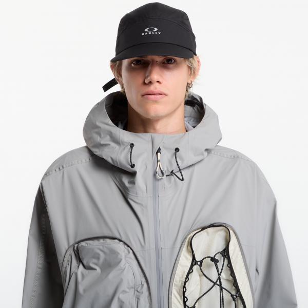 Kšiltovka Oakley Latitude Waterproof Cap Pitch Black Universal