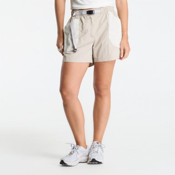 Šortky Nike ACG "Dolomiti" Women's Shorts Cream Ii/ Lt Orewood Brn/ Summit White L