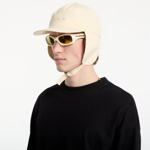 Kšiltovka adidas Earflap Cap Warm Vanilla