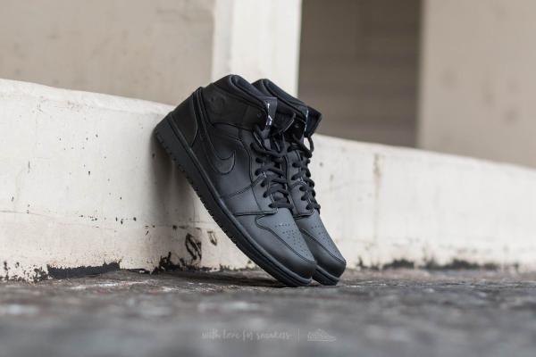Air Jordan 1 MID Black / White