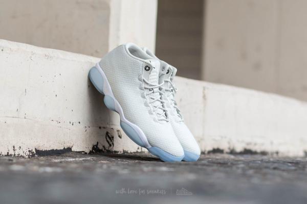 Jordan Horizon Low Light Bone/ Black-White