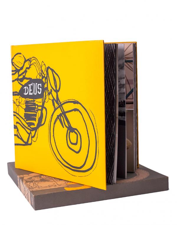 Cestování Deus Ex Machina The Book Of Deus