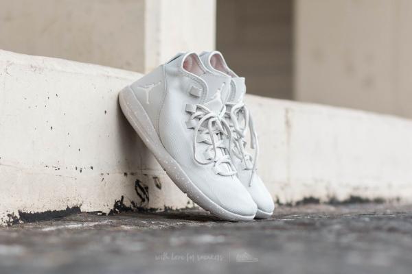Jordan Reveal Light Bone/ Sail-Light Bone-Infrared