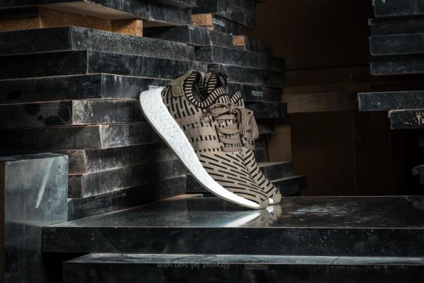 adidas NMD_R2 Primeknit Trace Cargo/ Core Black