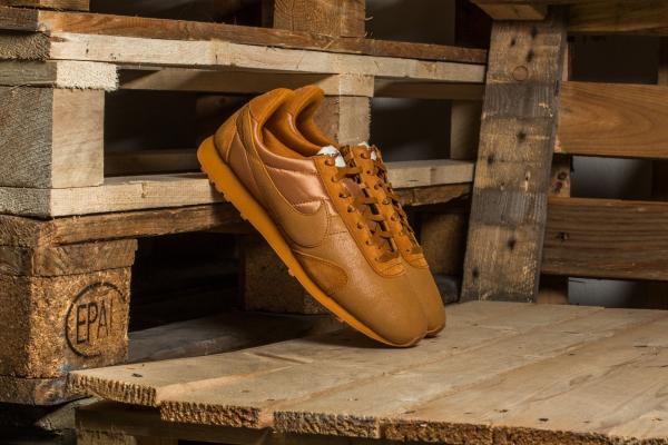 Nike W Pre Montreal Racer Vintage Premium Desert Ochre/ Desert Ochre