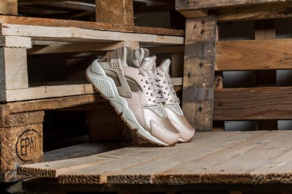 Nike Wmns Air Huarache Run Premium Oatmeal/ Khaki-Sail
