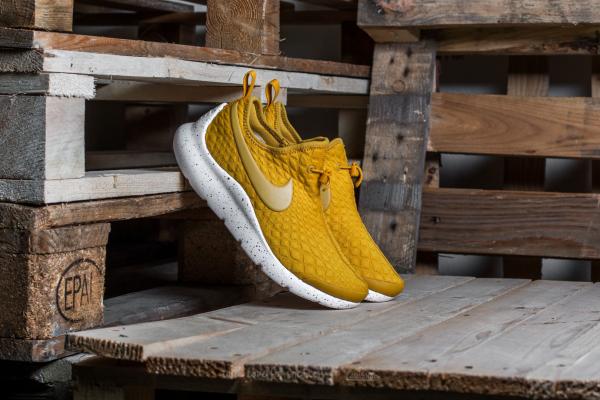 Nike W Aptare Gold Dart/ Gold Dart-Black