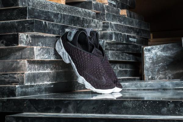 Nike Wmns Nike Rift Wrap SE Black/ Black-Cool Grey White