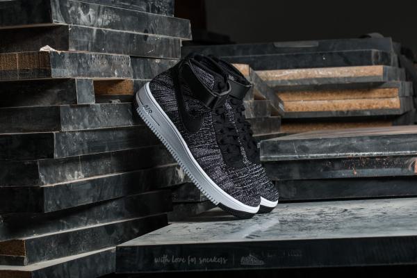 Nike AF1 Ultra Flyknit Mid Black/ Black-White
