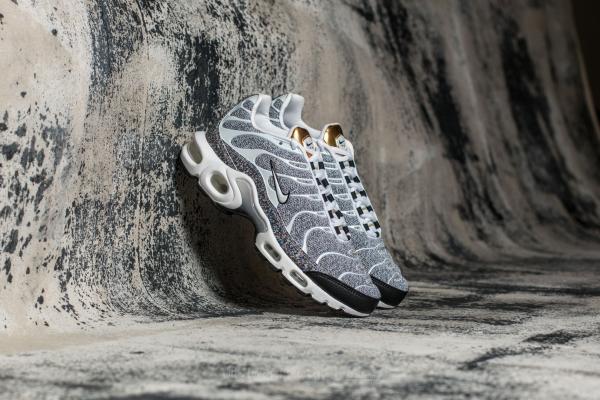 Nike Wmns Air Max Plus SE White/ White-Black