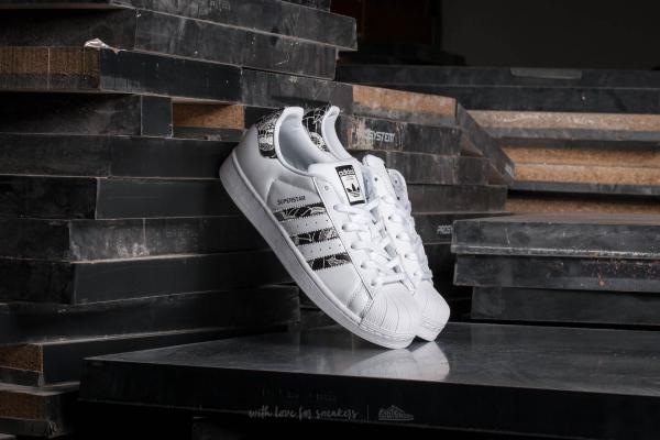adidas W Superstar Footwear White/Core Black/ Spray