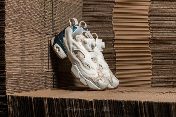 Reebok Instapump Fury CNY 17 Chalk/ Classic White/ Rose