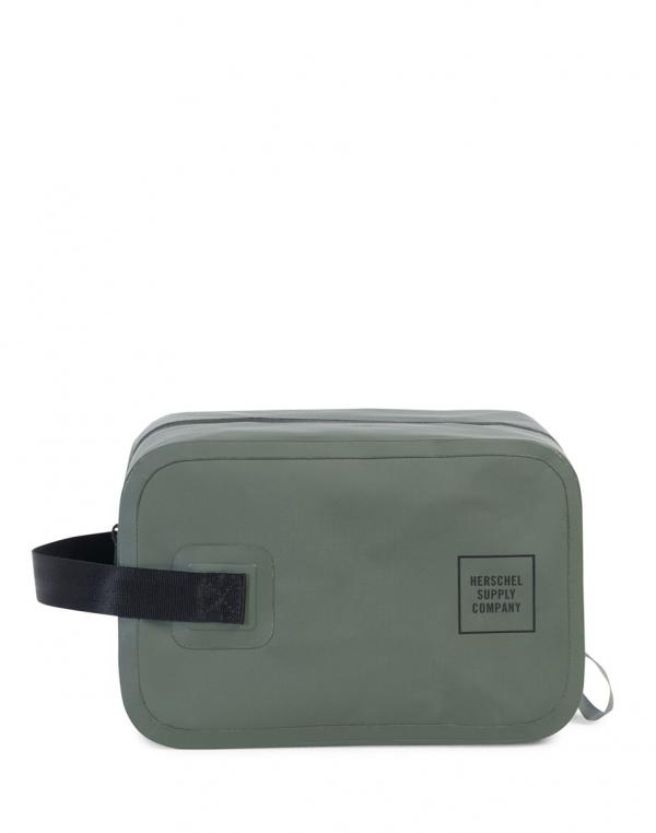 Na kosmetiku Herschel Supply Studio Chapter Tarpaulin Vineyard Green Tarpaulin