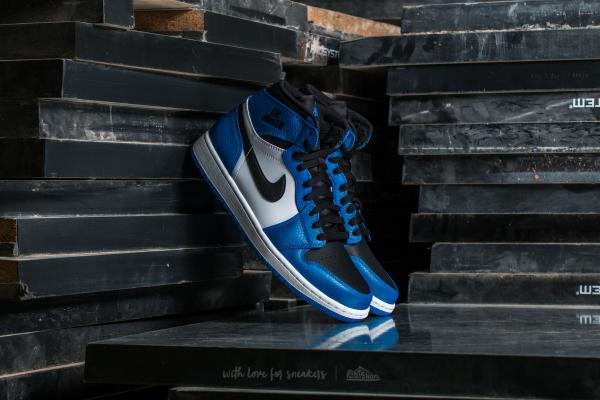 Air Jordan 1 Retro High Soar/ Black-White