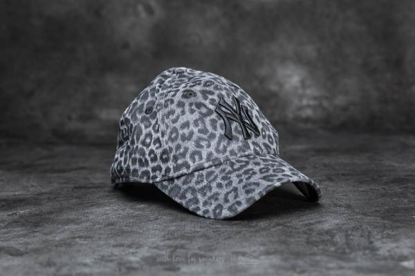 New Era W 9Forty Leo Essential New York Yankees Cap Black Leopard