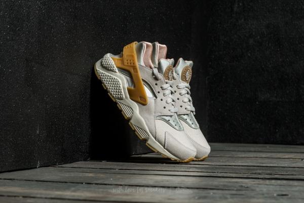 Nike Air Huarache Run SE Phantom/ Gum Yellow-Light Bone
