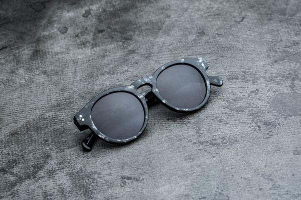 Komono Crafted Clement Black Marble