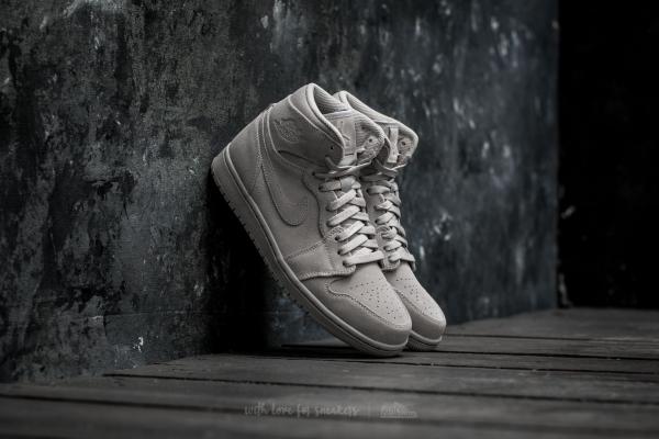 Air Jordan 1 Retro High Wolf Grey/ Wolf Grey