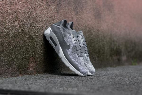 Nike Air Max 90 Ultra 2.0 Flyknit Pure Platinum/ Cool Grey-White