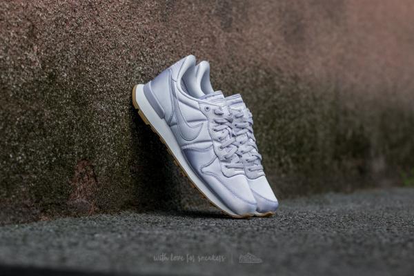 Nike W Internationalist QS Barely Grape/ Barely Grape