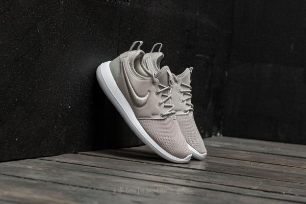 Nike W Roshe Two BR Pale Grey/ Pale Grey-White