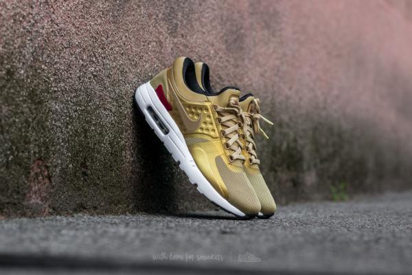 Nike W Air Max Zero QS Metallic Gold/ Varsity Red