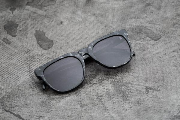 Komono Riviera Black Marble