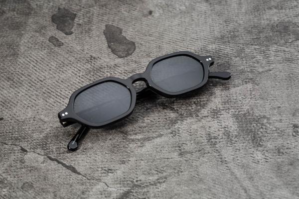 Komono Shaun Black