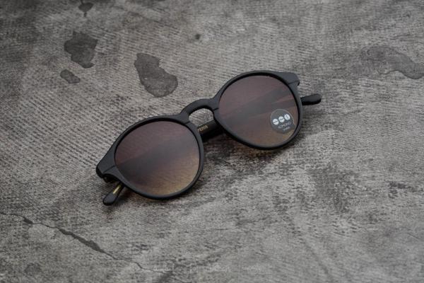 Komono Devon Black Rubber
