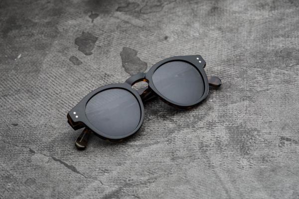Komono Clement Black Tortoise