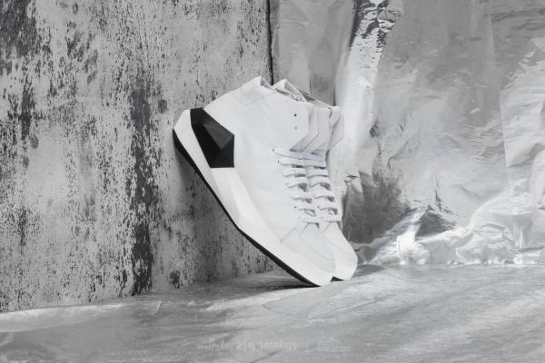 Cinzia Araia White Calf/ White Calf