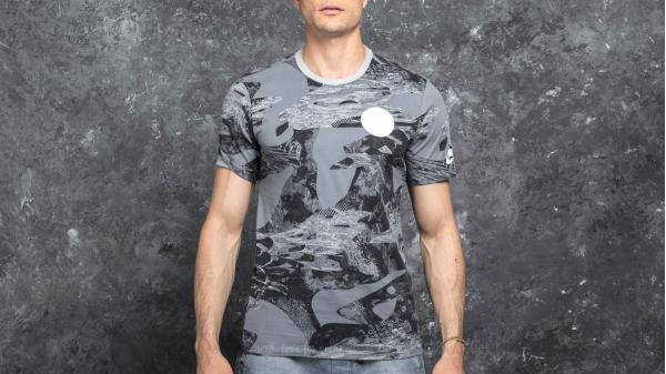 Nike Sportswear Huarache Praxis AOP Tee Grey