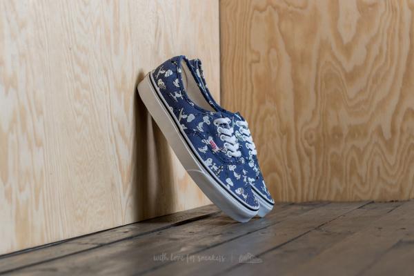 Vans x Peanuts Authentic Snoopy/ Skating