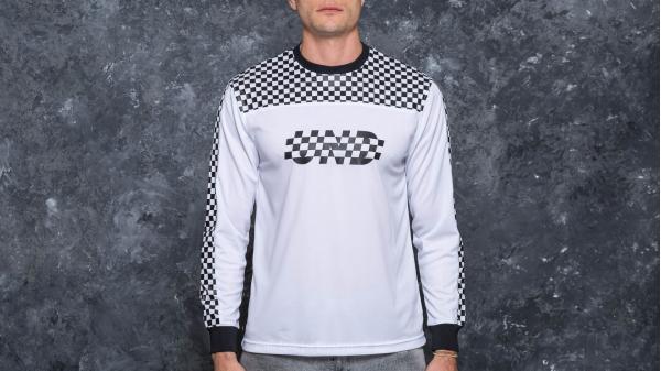Undefeated Finish Line Longsleeve Jersey White